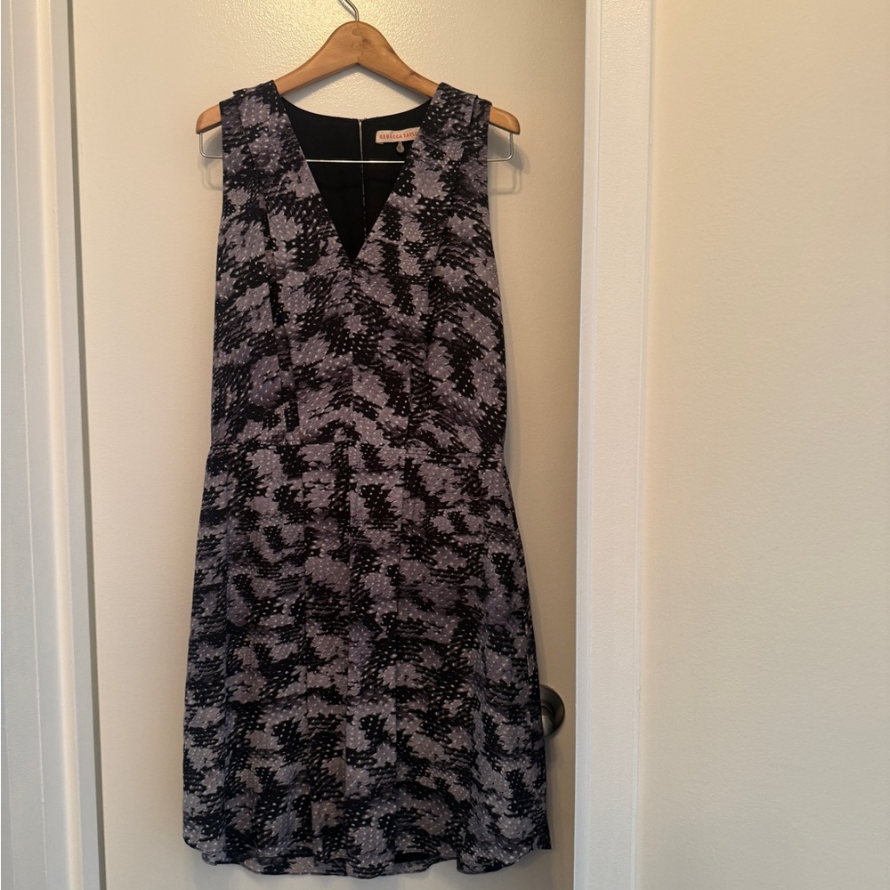 Elegant Black and Gray Patterned Dress